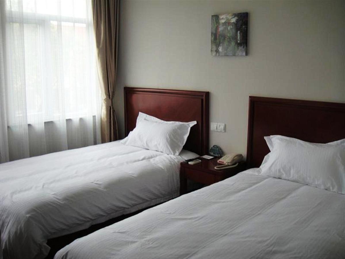 Greentree Pudong New District Bei'ai Road Express 3*